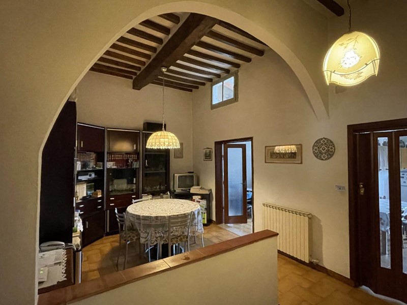 Appartamento in Vendita a San Miniato, 198'000€, 255 m²