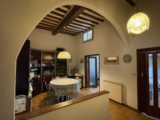 Appartamento in Vendita a San Miniato, 198'000€, 255 m²