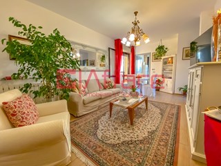 Quadrilocale in Vendita a Montecatini Terme, 130'000€, 90 m², con Box