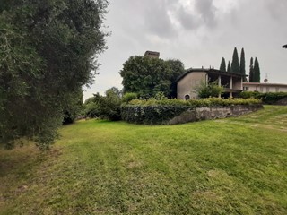 Villa in Vendita a San Felice del Benaco, 1'300'000€, 1200 m²