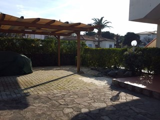 Trilocale in Affitto a Rosignano Marittimo, zona Vada, 2'000€, 65 m², arredato