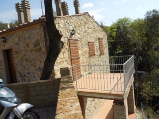Villa in Vendita a Santa Luce, zona Pastina, 175'000€, 65 m², arredato