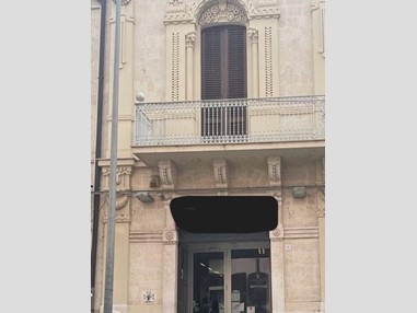 Negozio in Vendita a Capurso, 198'000€, 200 m²