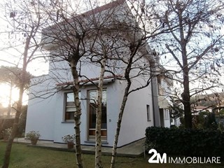Villa in Vendita a Vecchiano, zona Filettole, 390'000€, 180 m², con Box
