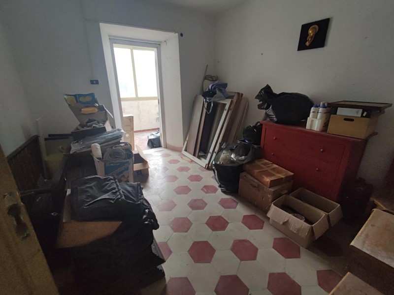 Quadrilocale in Vendita a Massa, zona Caglieglia, 40'000€, 100 m²