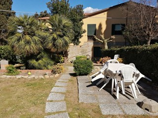 Casa Indipendente in Vendita a Rosignano Marittimo, 230'000€, 100 m²