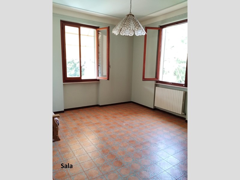 Quadrilocale in Vendita a Monsummano Terme, 210'000€, 100 m², con Box