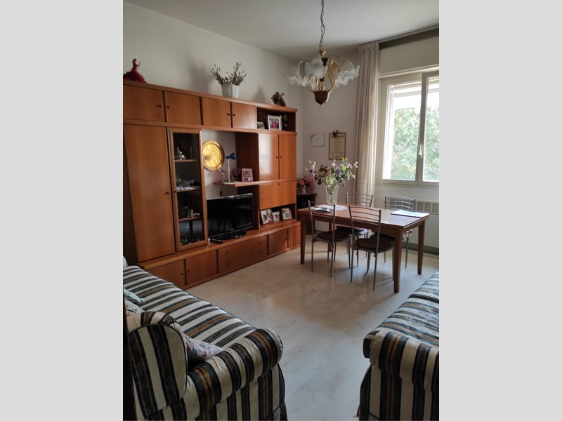 Appartamento in Vendita a Bologna, zona Reno, 210'000€, 87 m², arredato