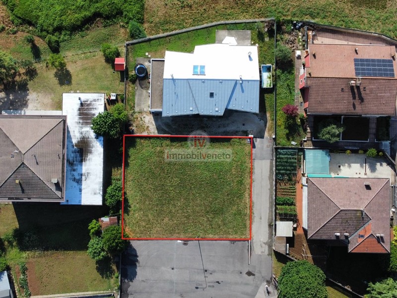 Terreno edificabile in Vendita a Brendola, zona Vò, 130'000€, 667 m²