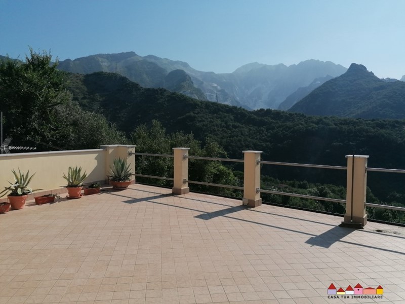 Casa Semi Indipendente in Vendita a Carrara, zona Sorgnano, 220'000€, 87 m²