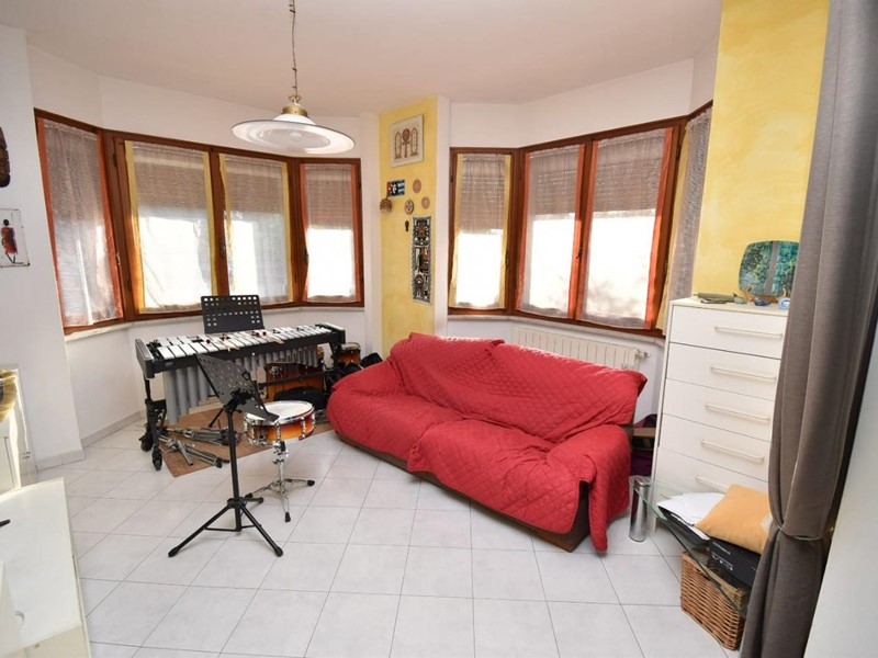 Casa Semi Indipendente in Vendita a Massa, zona Marina di Massa, 336'000€, 120 m²