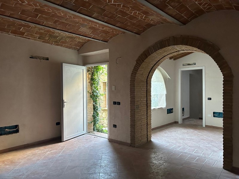 Casa Semi Indipendente in Vendita a Chianni, 98'000€, 80 m²