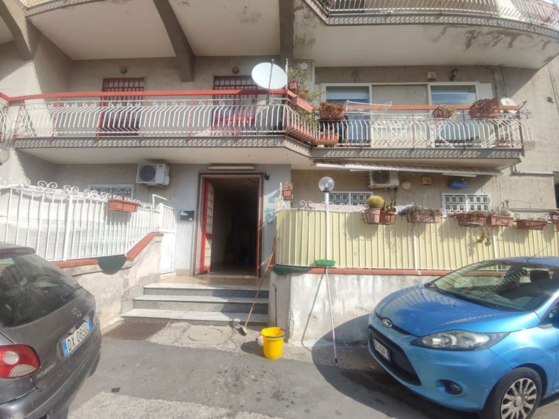 Appartamento in Vendita a Napoli, 195'000€, 200 m²