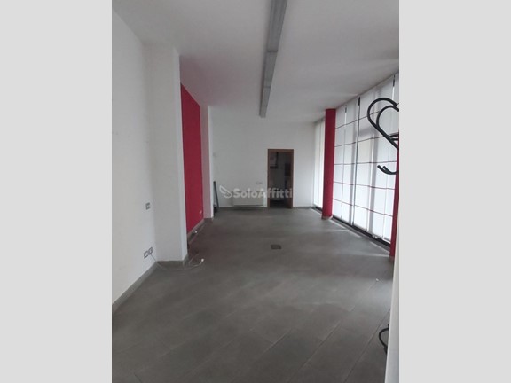 Capannone in Affitto a Pozzuolo Martesana, zona Centro, 1'000€, 54 m²