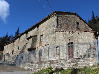 Casa Indipendente in Vendita a Vaiano, 600'000€, 1000 m²