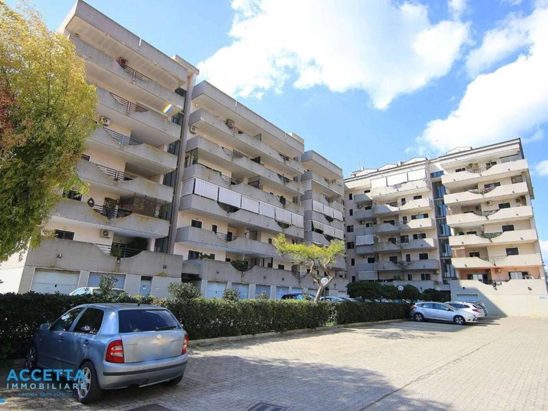 Trilocale in Vendita a Taranto, zona Talsano, 139'000€, 113 m²