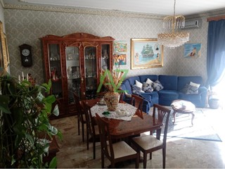 Casa Indipendente in Vendita a Motta Sant'Anastasia, zona Centro, 140'000€, 172 m², con Box