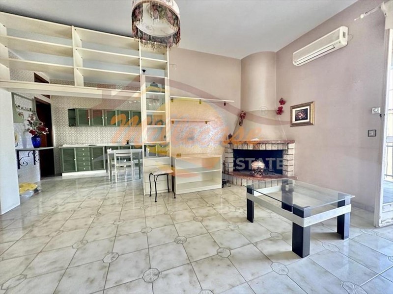 Appartamento in Vendita a Siracusa, zona Panagia, 110'000&euro;, 187 m²