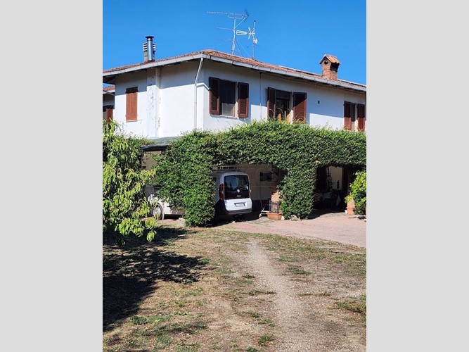 Casa Semi Indipendente in Vendita a San Miniato, zona Ponte a Egola, 310'000€, 275 m²