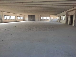 Capannone in Vendita a Arzignano, 170'000€, 730 m²
