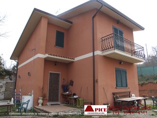 Casa Indipendente in Vendita a Apice, zona Contrada Morroni, 100'000€, 82 m²