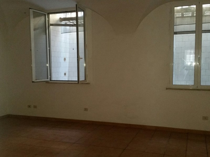Laboratorio in Affitto a Roma, zona Pratii, 850€, 53 m²