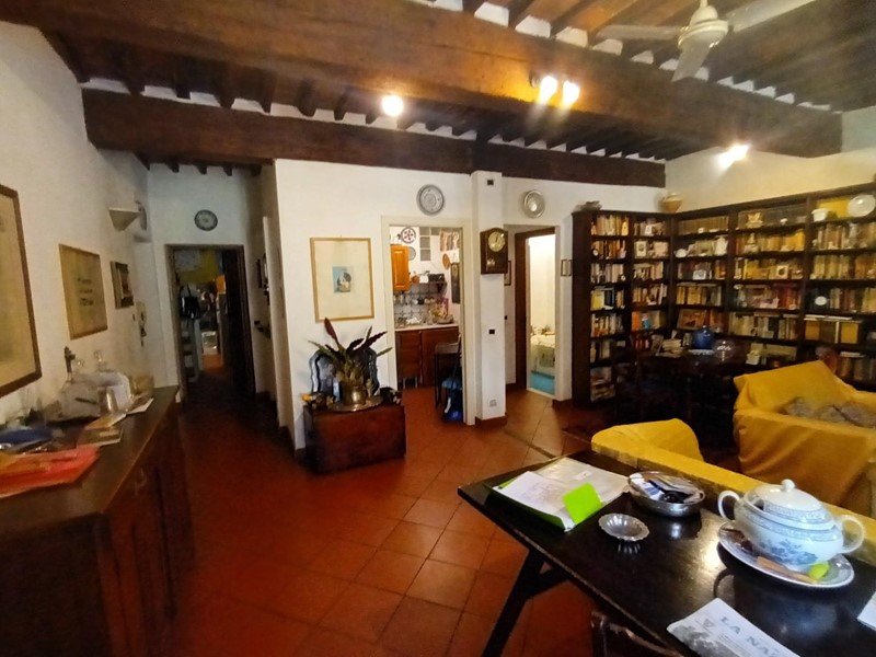Appartamento in Vendita a Lucca, 420'000€, 140 m²