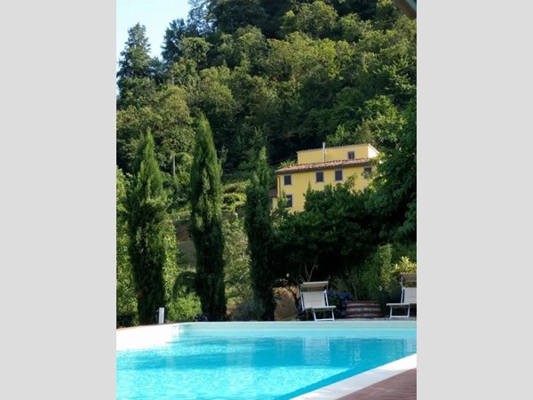 Casa di corte in Vendita a Pescaglia, 575'000€, 250 m²