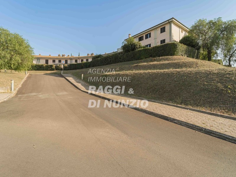 Trilocale in Vendita a Guidonia Montecelio, 165'000€, 100 m²
