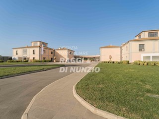 Trilocale in Vendita a Guidonia Montecelio, 165'000€, 100 m²