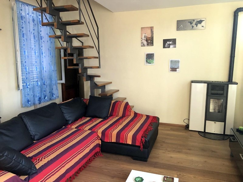 Villa bifamiliare in Vendita a Siena, zona Taverne D'arbia, 520'000€, 230 m²