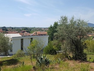 Villa in Vendita a Carrara, zona Fossone, 690'000€, 320 m², arredato, con Box