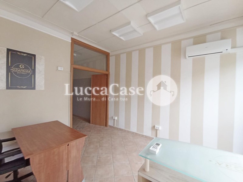 Laboratorio in Affitto a Lucca, zona Sant'Anna, 500€, 30 m²