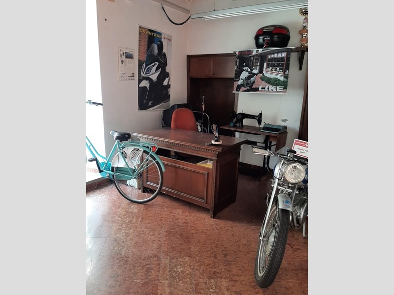 Immobile commerciale in Vendita a Massa, 130'000&euro;, 120 m²