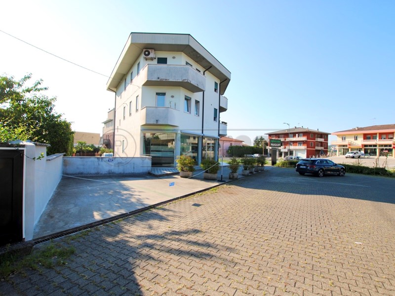 Box in Affitto a Cornedo Vicentino, 150€, 20 m²