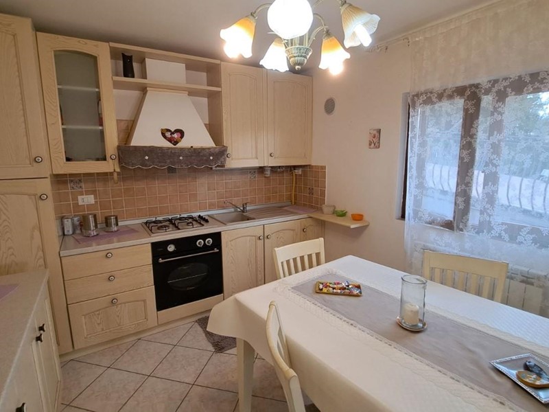 Trilocale in Vendita a Rosignano Marittimo, zona Rosignano Solvay, 125'000€, 65 m²