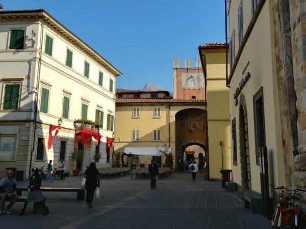 Casa Semi Indipendente in Vendita a Camaiore, 199'000€, 160 m²
