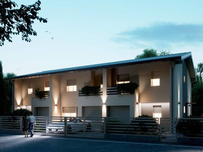 Villetta a schiera in Vendita a Reggio Emilia, zona Canali, 440'000€, 145 m², con Box