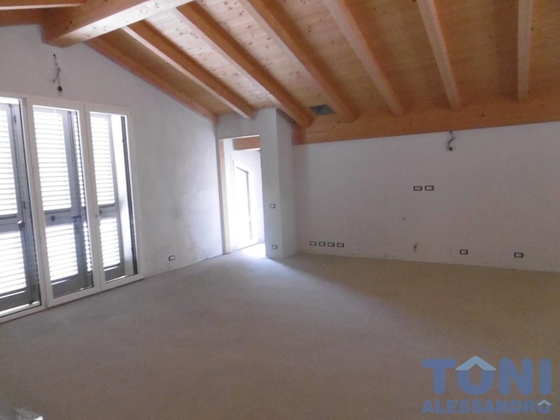 Attico in Vendita a Empoli, 850'000€, 230 m², con Box