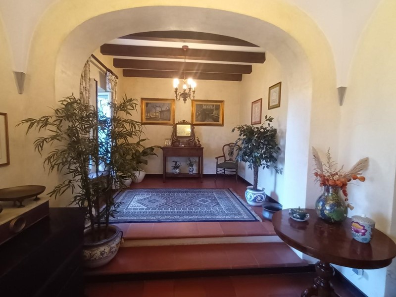 Casa Semi Indipendente in Vendita a Lucca, zona Sant'Alessio, 500'000€, 340 m², arredato