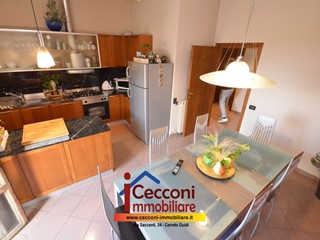 Appartamento in Vendita a Empoli, zona Pagnana, 250'000€, 150 m², arredato