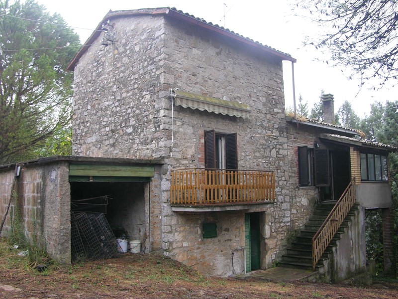 Rustico in Vendita a Monte Castello di Vibio, zona Madonna del Piano, 140'000€, 216 m²