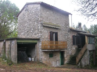 Rustico in Vendita a Monte Castello di Vibio, zona Madonna del Piano, 140'000€, 216 m²