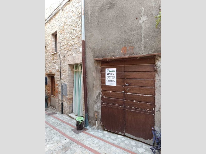 Box in Vendita a Amelia, 11'000€, 40 m²