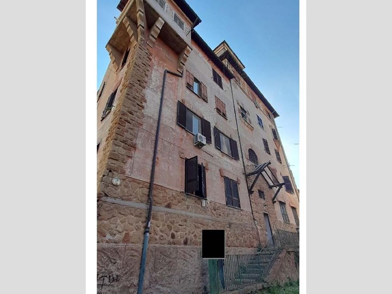 Quadrilocale in Vendita a Roma, zona Garbatella, 250'500€, 109 m²