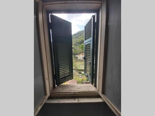 Casa Indipendente in Vendita a Carrara, zona Torano, 55'000€, 90 m²