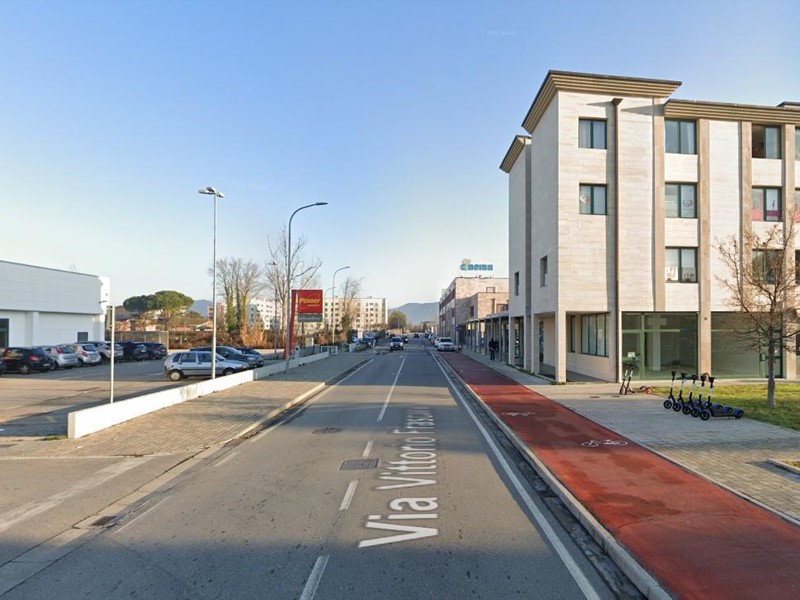 Immobile commerciale in Affitto a Pisa, 4'000€, 200 m²