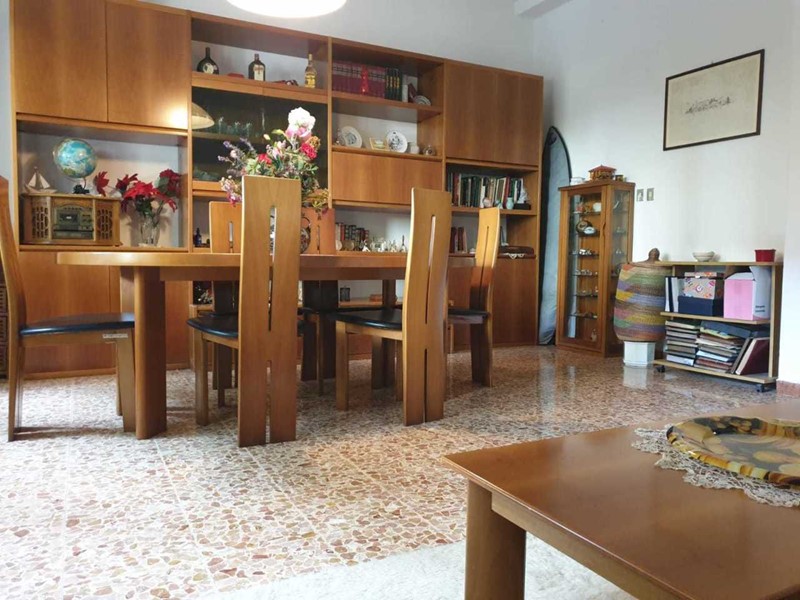 Appartamento in Vendita a Livorno, 255'000€, 140 m²