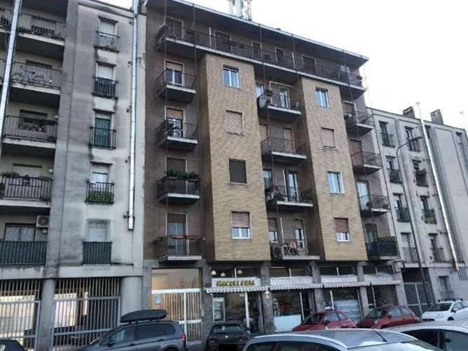 Quadrilocale in Vendita a Milano, zona Ponte Lambro, 100'200€, 80 m²
