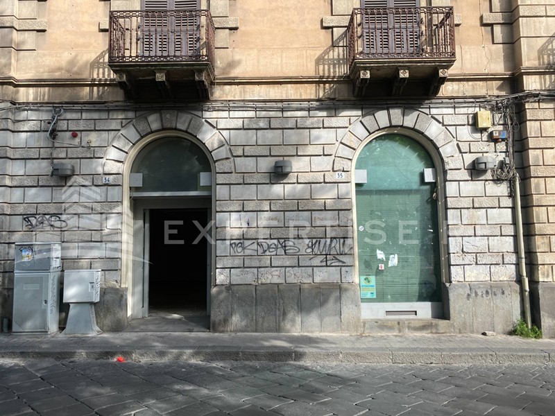 Immobile commerciale in Vendita a Catania, 357'000€, 161 m²